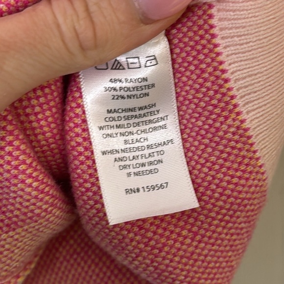 Willow & Wind  XS Pink and Yellow Floral Sweater - Picture 5 of 6